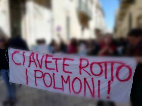 Ci avete rotto i polmoni.jpg