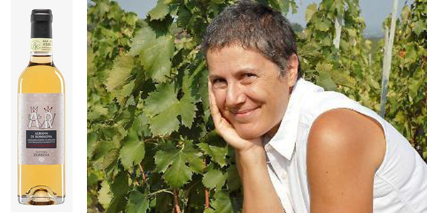 FOTO 4 Maria Cristina e la bottiglia AR