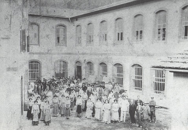 Donne in fabbrica. Val di Bisenzio