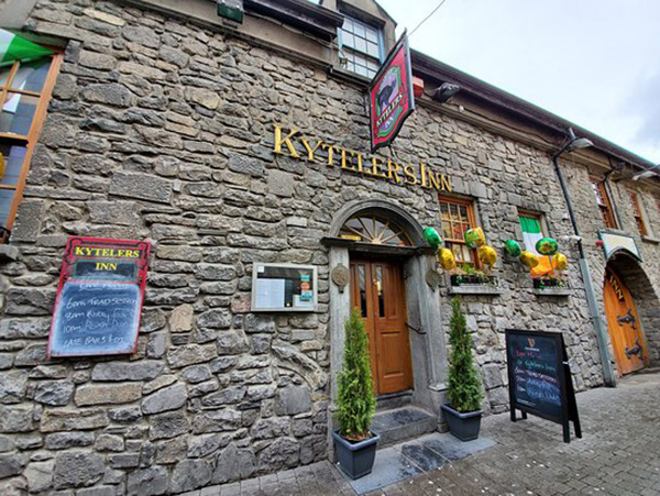1. KYTELER'S INN