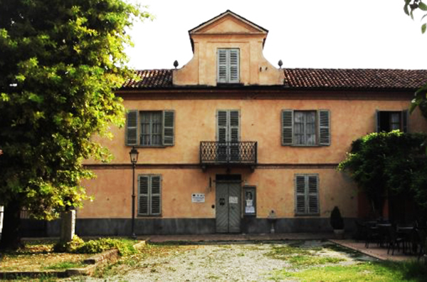 1. Casa natale casa-di-cesare-pavese