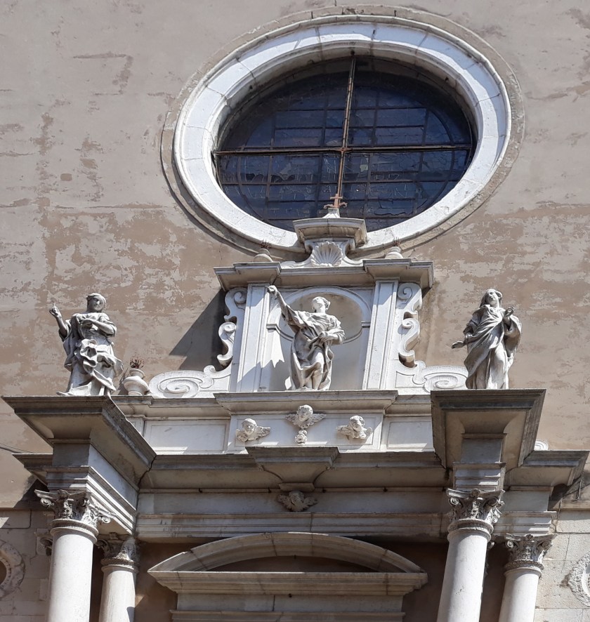 2. Le sante Lucia, Agata e Apollonia